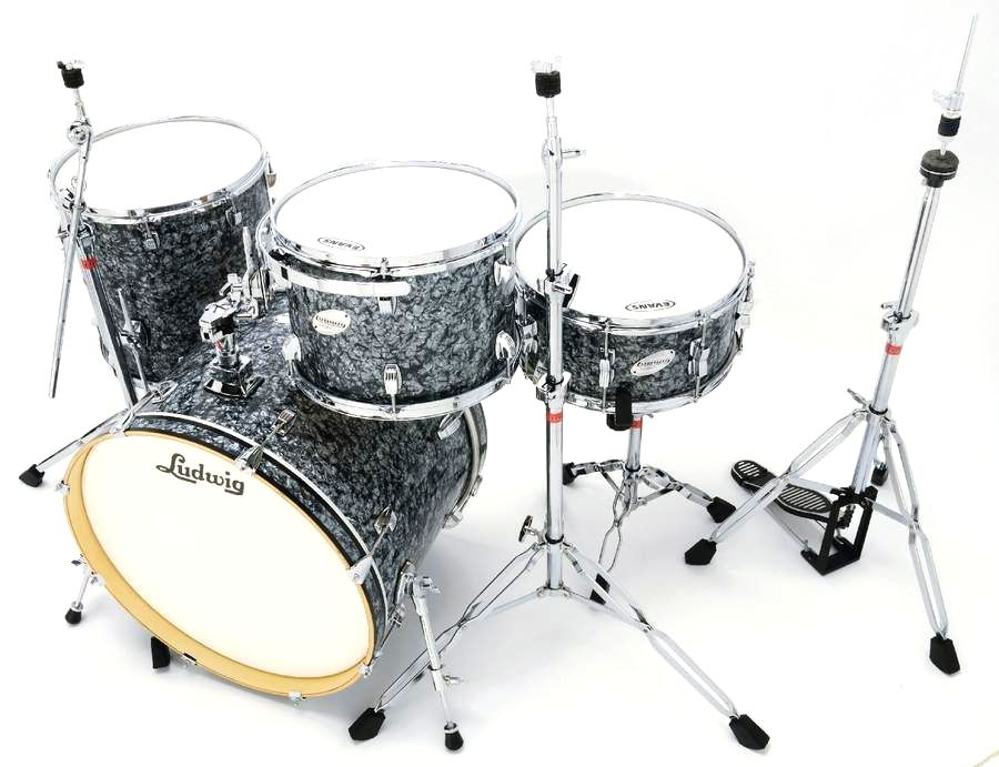Precious Metal Taiwanese metalwork is said to be of a quality on a par with Ludwig&acute;s American-made products