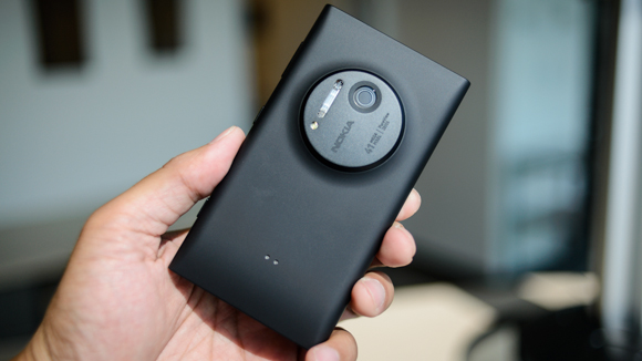 Want free Netflix for a year? Easy, just buy a Nokia Lumia 1020 from Vodafone