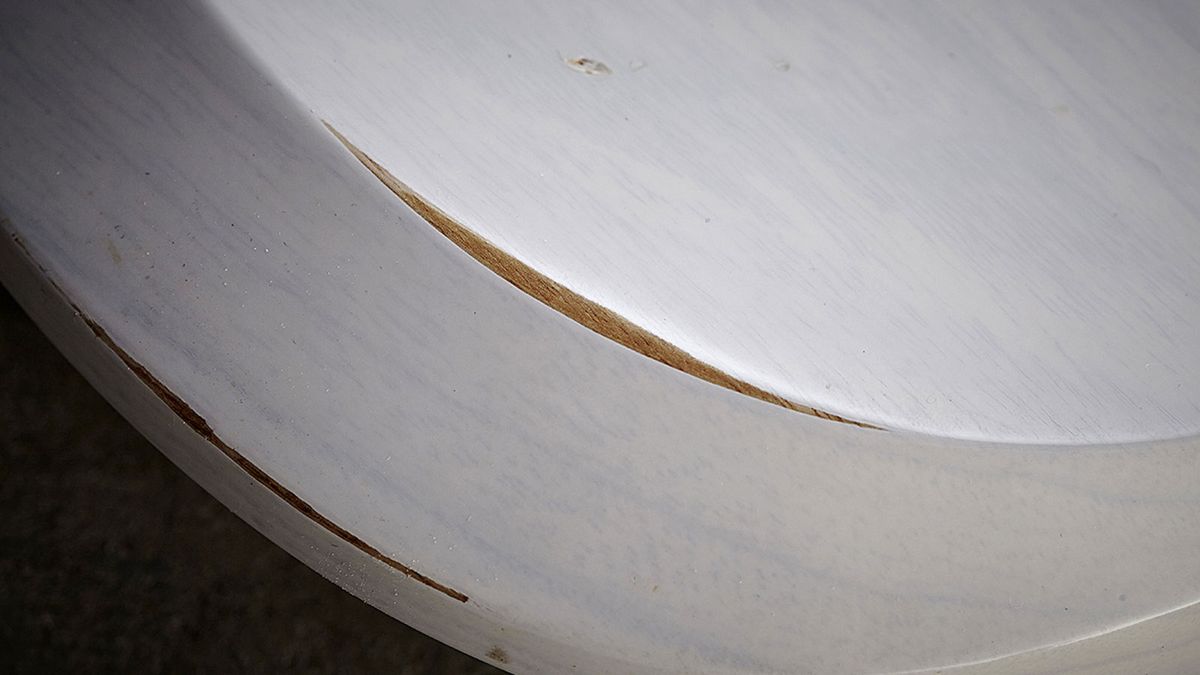 The 'light' distressing adds to the retro vibe