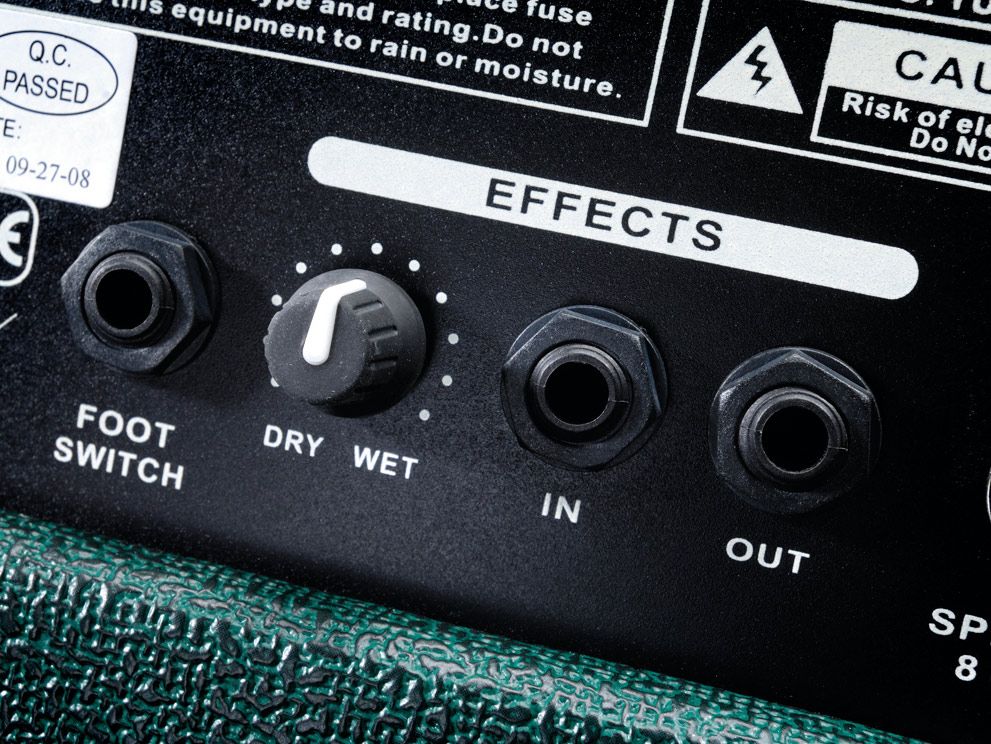Despite the vintage looks, the Medway has a useful parallel effects loop