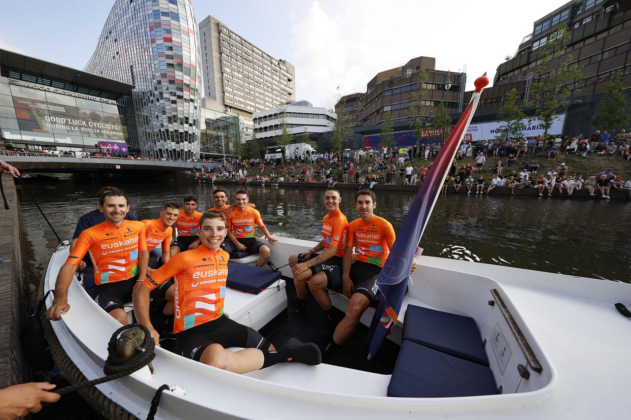 Vuelta Espana 2022 - 77th edition - Teams presentation - Utrecht - 18/08/2022 - Euskaltel - Euskadi - photo Luis Angel Gomez/SprintCyclingAgency&Acirc;&copy;2022