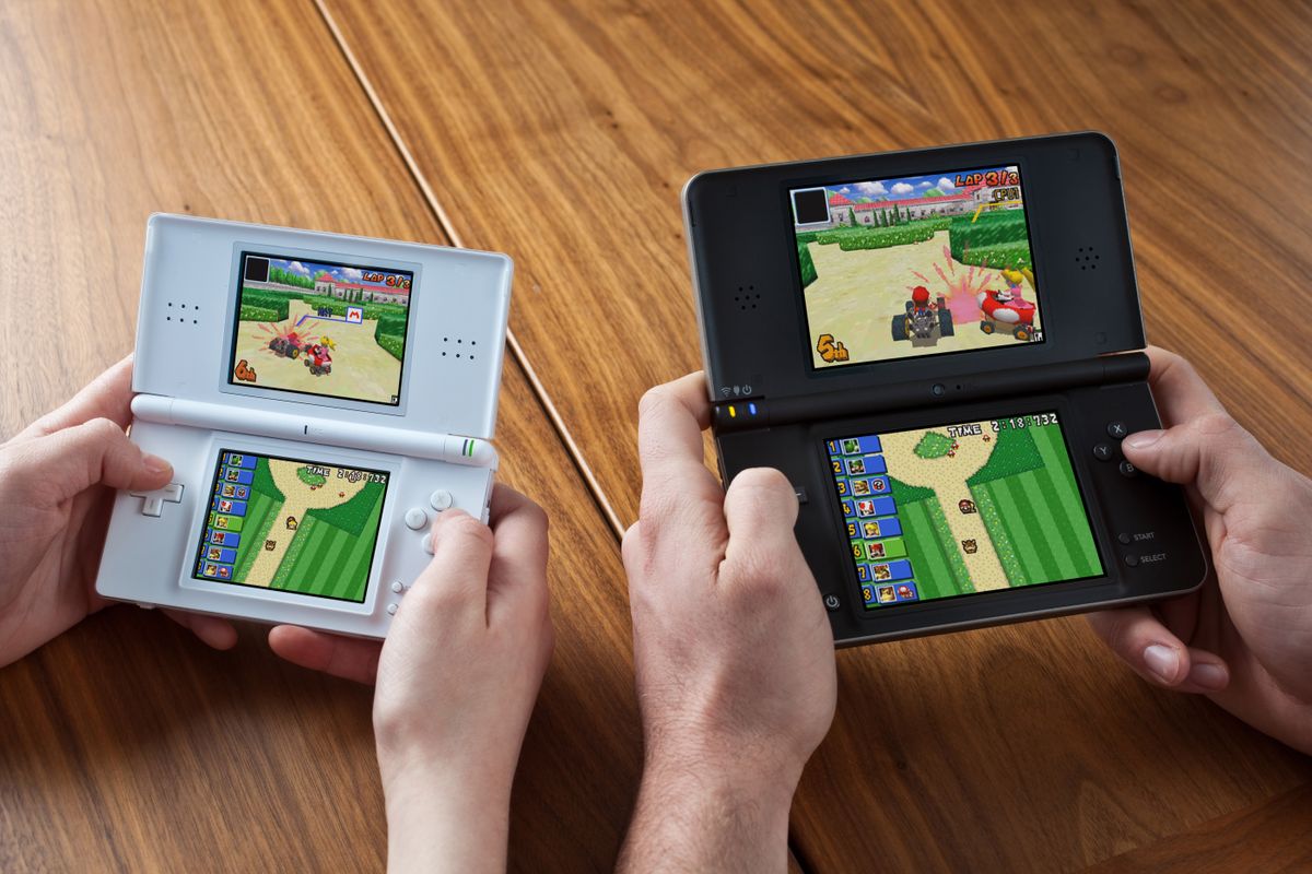 Nintendo DSi XL: Bigger, social, newest e-book - Newsday