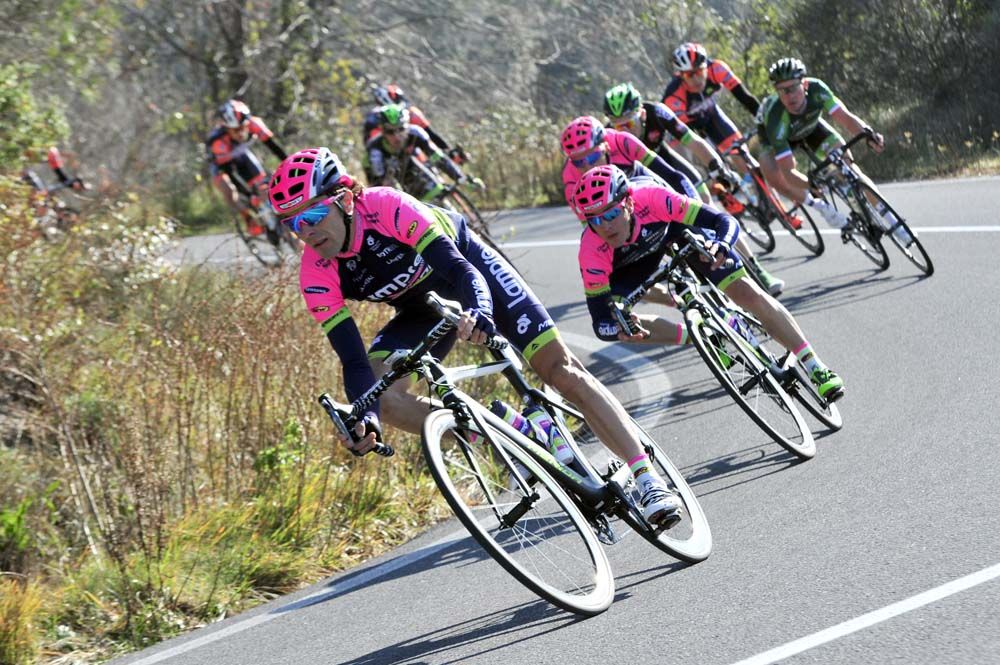 Lampre-Merida lead the chase