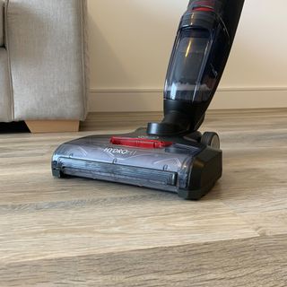Cleaning wooden floors with the Ewbank HYDROH1 floor cleaner