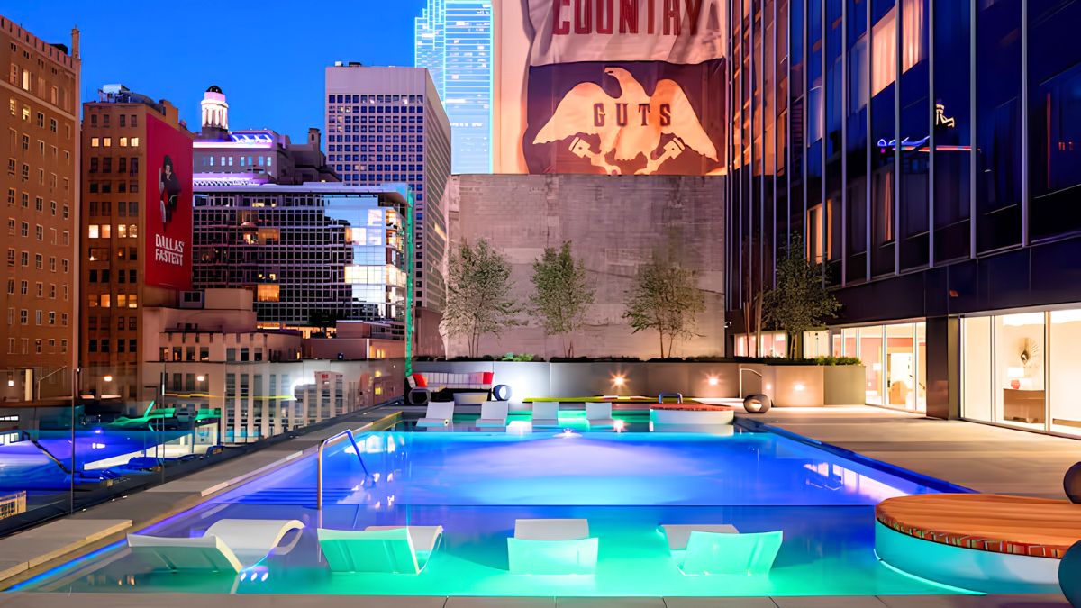 Hilton Downtown Dallas Rooftop Pool