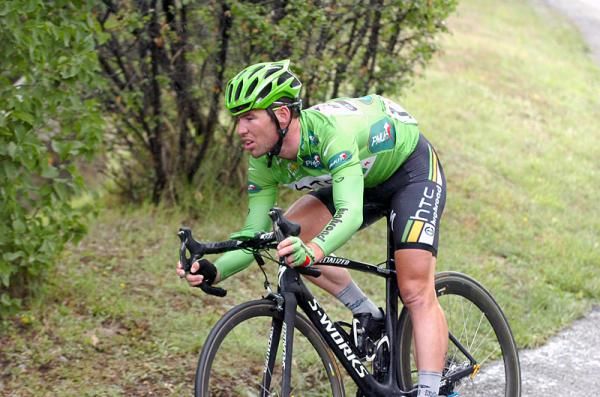 Points leader Mark Cavendish (HTC-Highroad) on the descent to Gap.