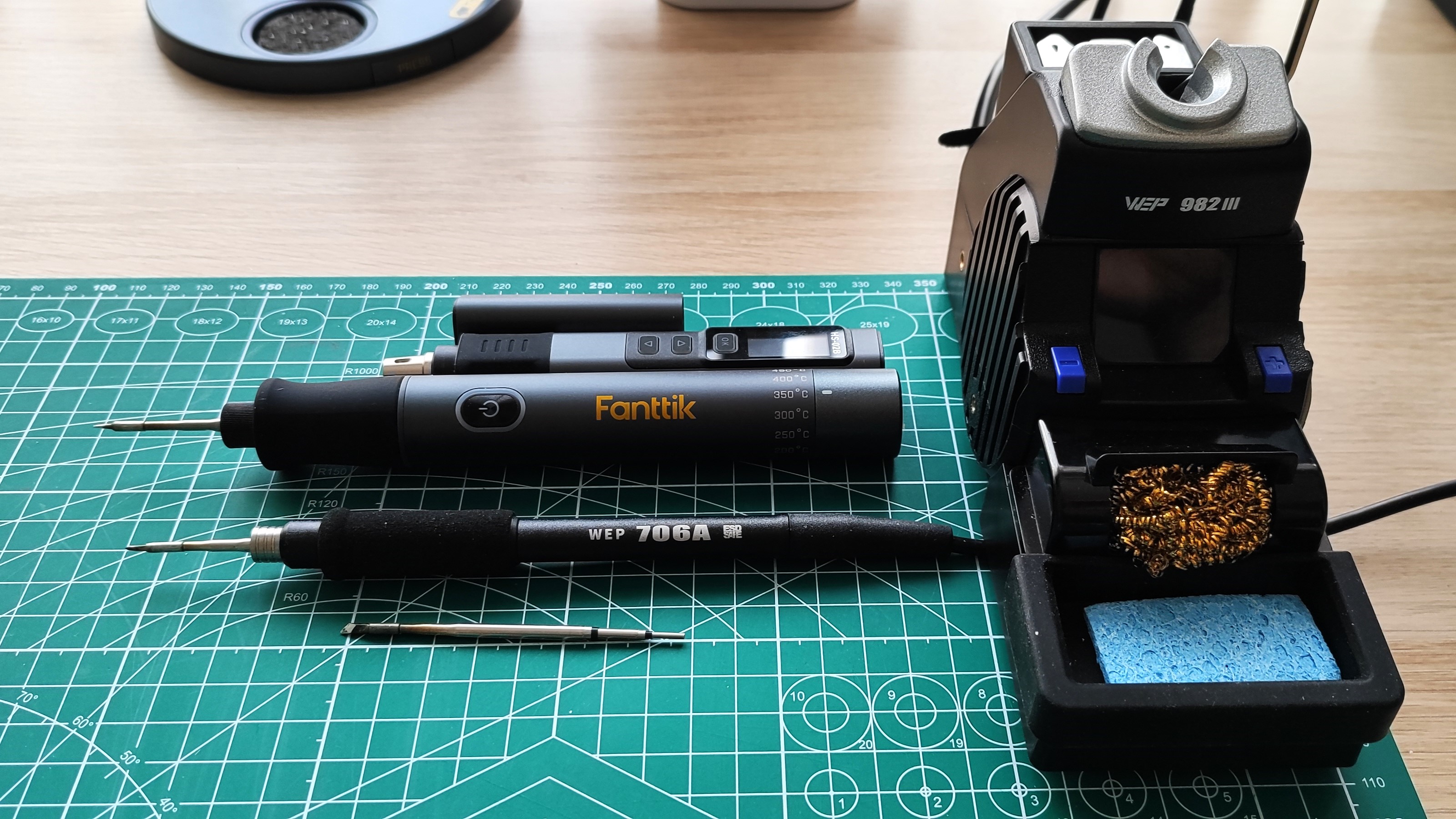 Fanttik T1 Max Cordless Soldering Iron Kit – 7-Second Fast Heating, Portable & Open Box Deal