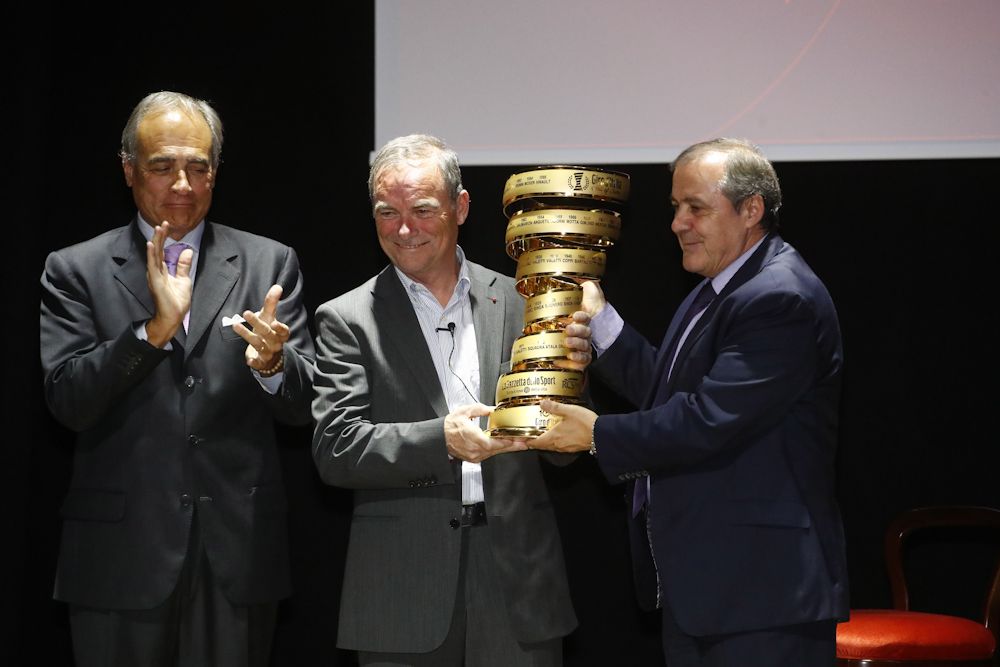 Bernard Hinault and Giro director Mauro Vegni