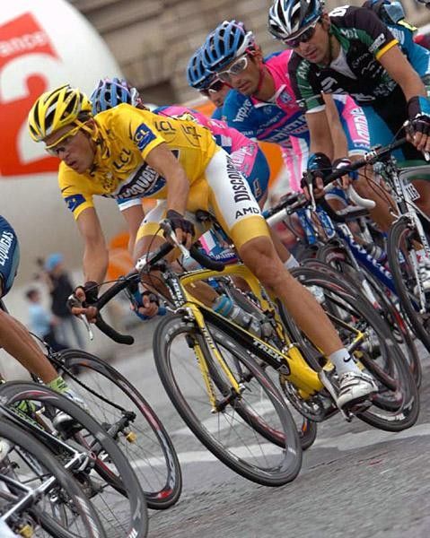 Alberto Contador concentrates on getting through the final stage safely
