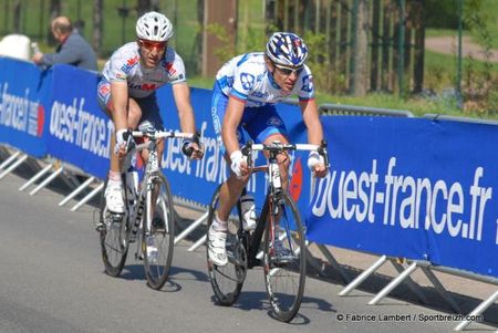 Jeremy Roy and Matthieu Drujon have a go