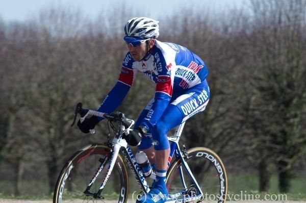 Jermoe Pineau (Quick Step) in action on stage one.