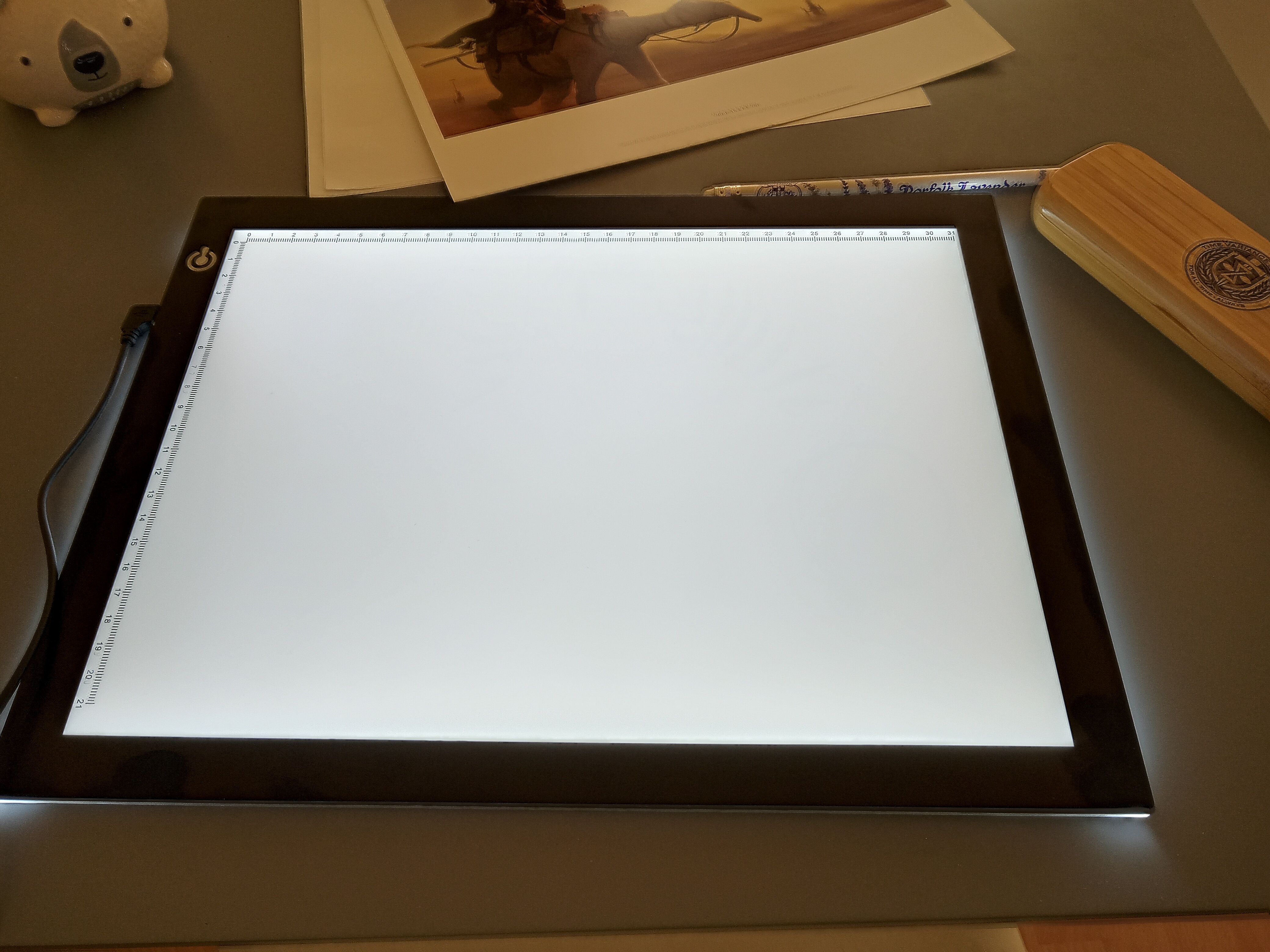 LitEnergy A4 Tracing Light Box review: bright and affordable help for  creatives