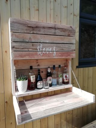 Pallet garden bar from Etsy