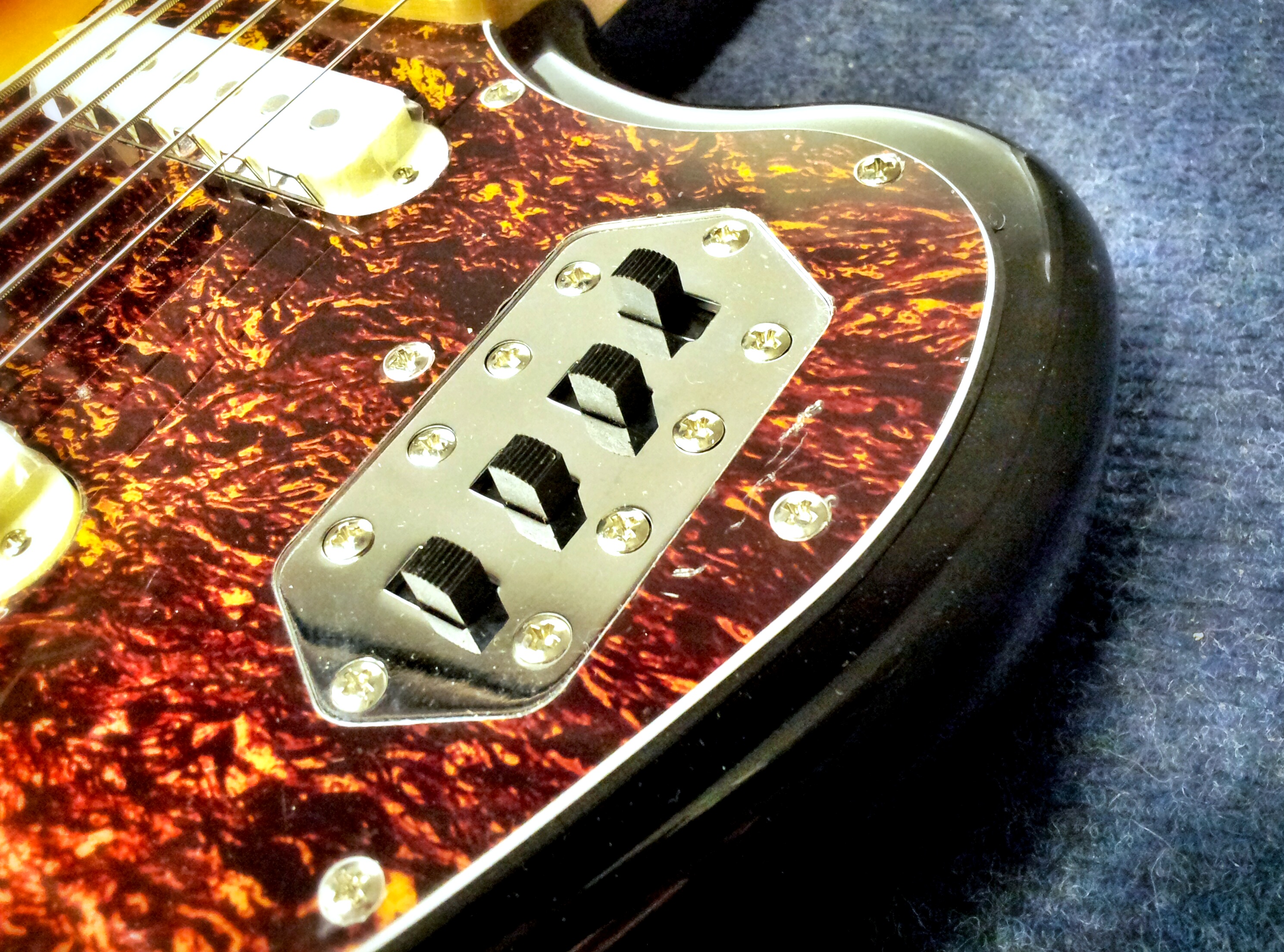 Squier Vintage Modified Bass VI