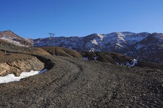 Image shows the looser gravel towards the top of the Tizi n'Telouet pass in Morocco.