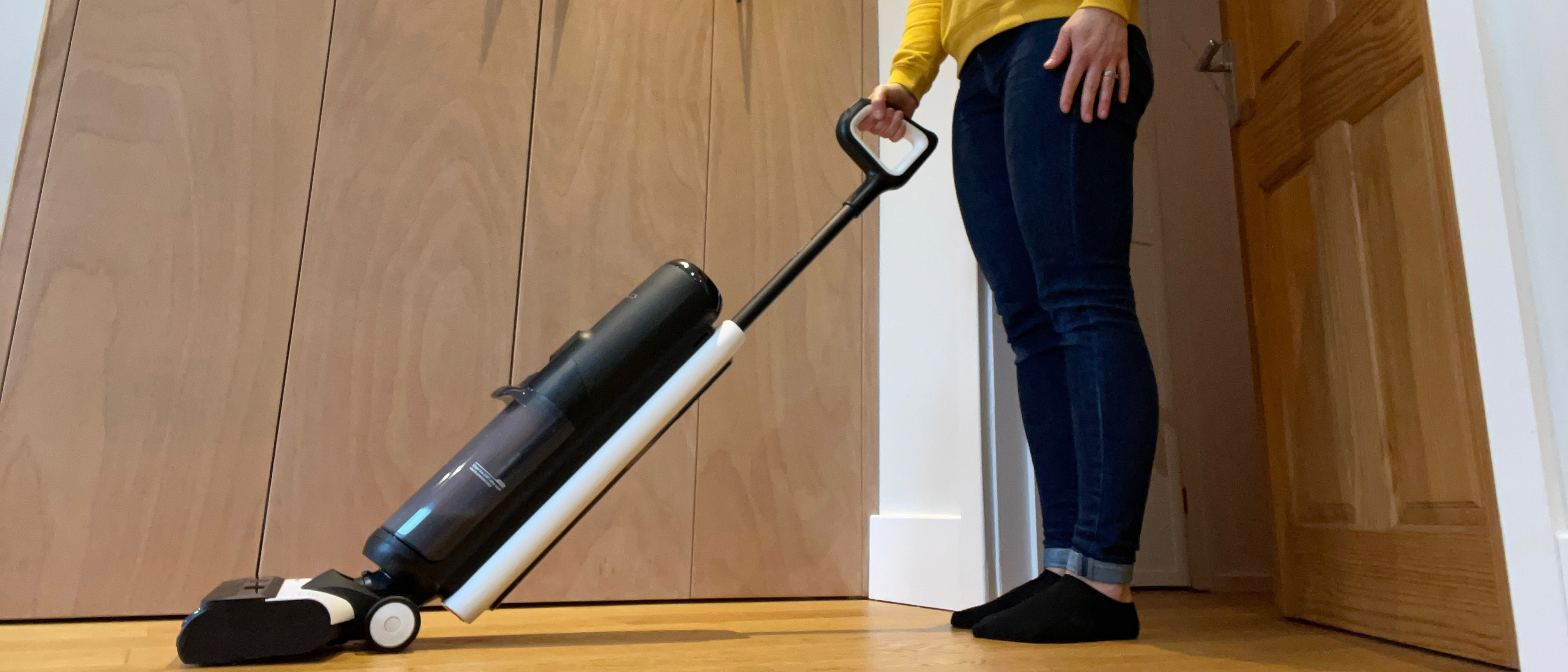 Tineco Floor One S5 Extreme Smart Cordless Wet Dry Hard Floor Vacuum  Cleaner / Floor Washer - Black