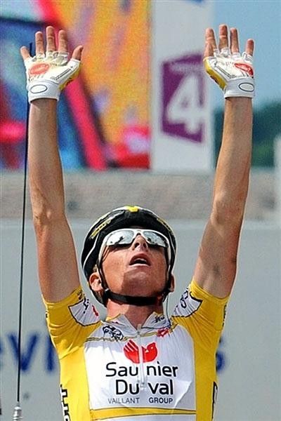 Ricc&ograve; thanks the heavens for his win