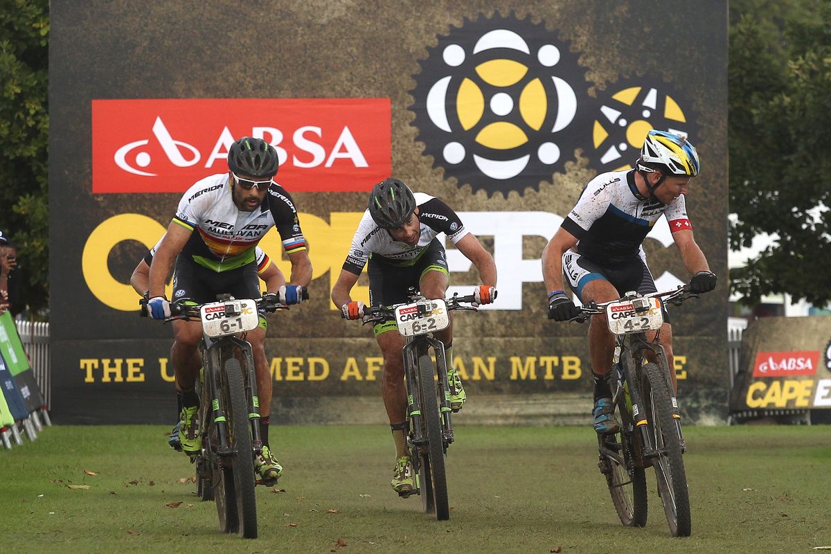 Platt, Huber, Hermida and Van Houts sprint for third