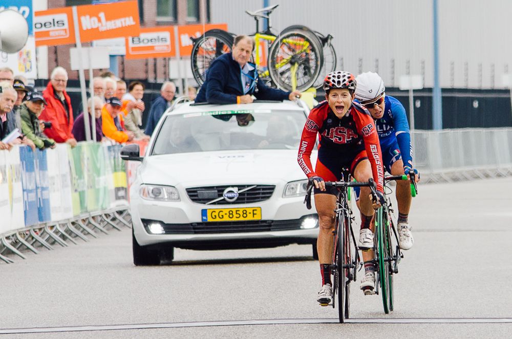 Lauren Hall (USA) beats Marta Bastianelli (Italy) for the stage 3 win.