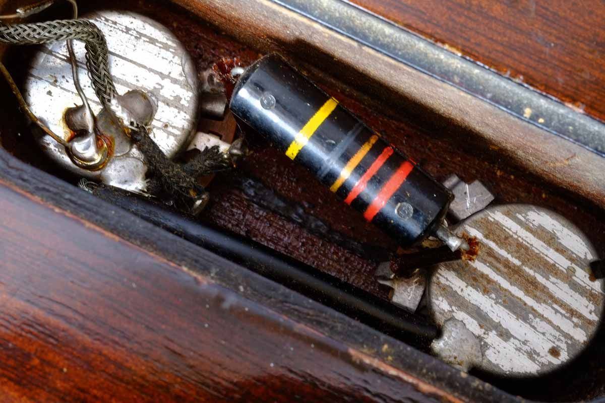 The &rsquo;57 Junior&rsquo;s circuit is dominated by the &lsquo;bumble bee&rsquo; capacitor.