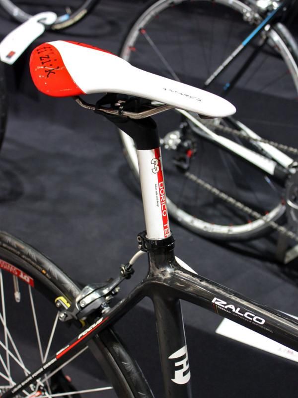 fi'zi:k saddles and 3T components are featured heavily throughout the Focus range for 2011.