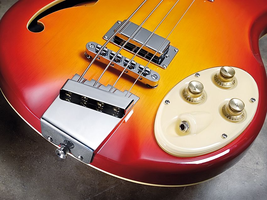 The Rimini sports a tune-o-matic-type bridge for easy intonation tweaks.