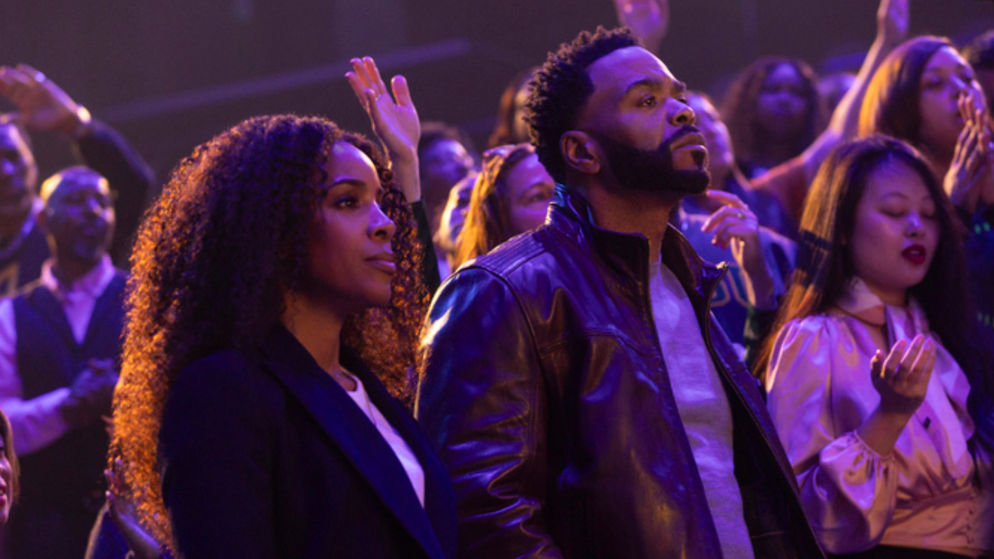 Kelly Rowland as Leah Caldwell and Cliff Smith as Jarrett Roy in Relationship Goals.