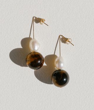 Vermeer pearl earrings