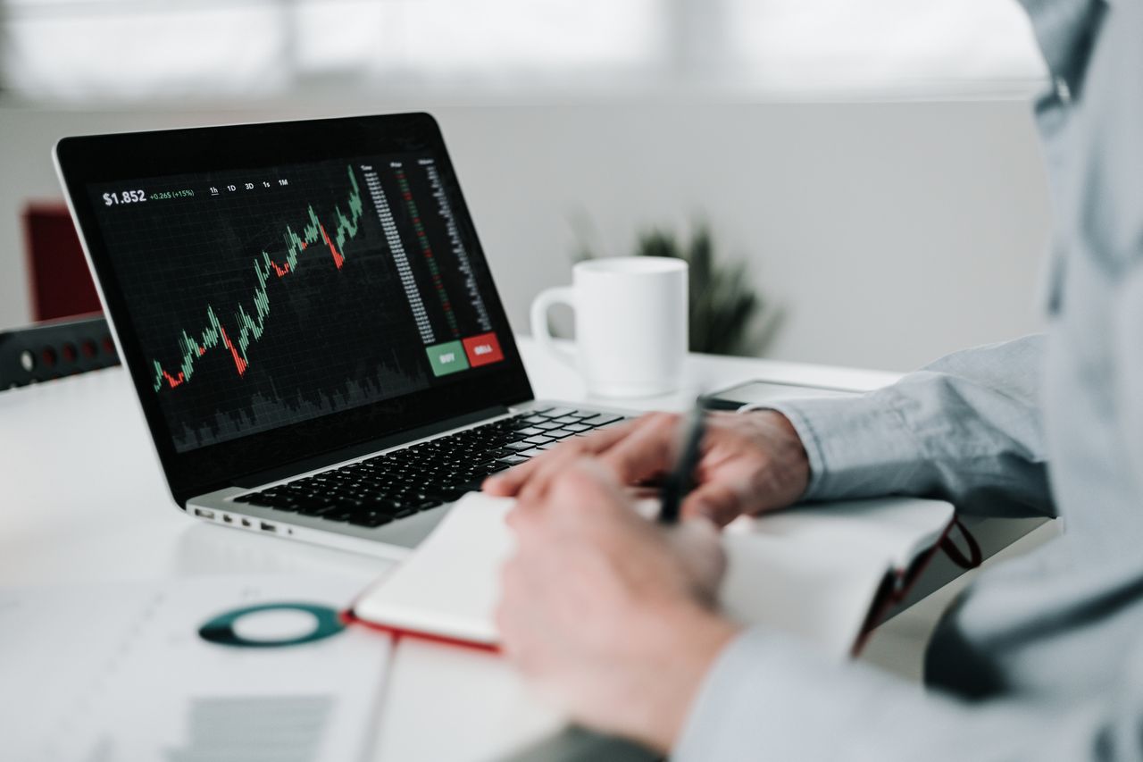 112 funds that financial experts are backing for success