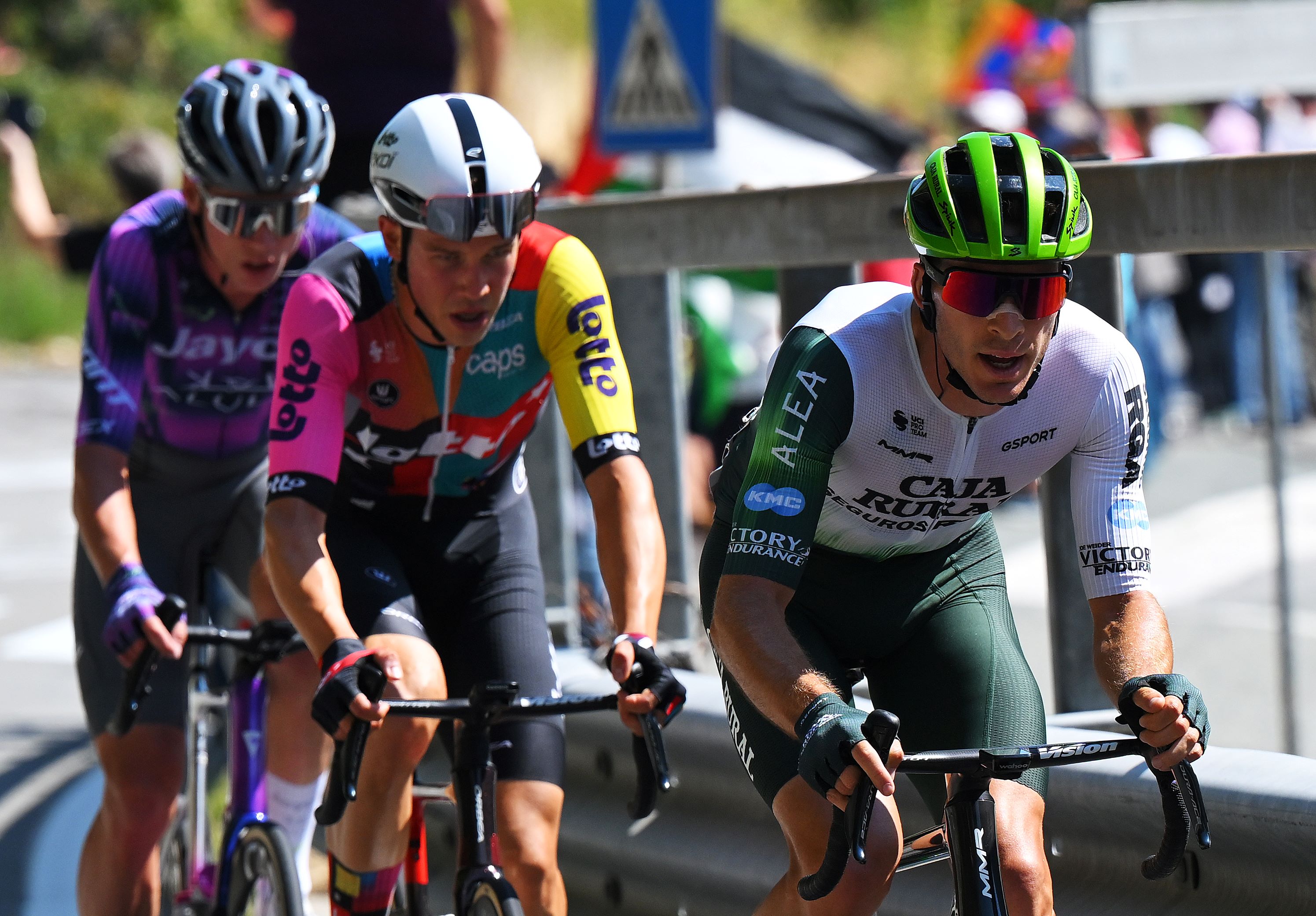 Joel Nicolau leads the charge in the break on stage 4 of La Vuelta 2025