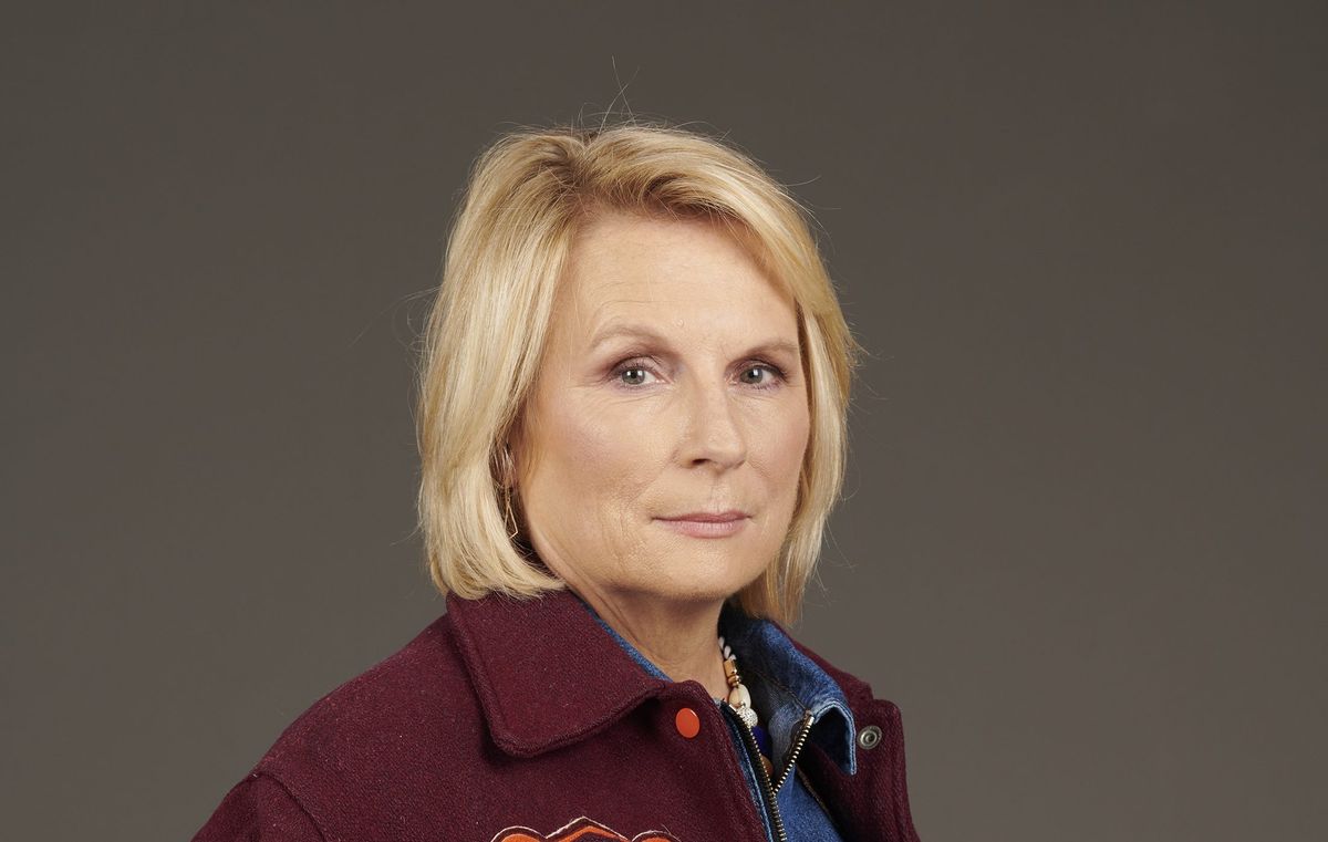 Jennifer Saunders The Stranger