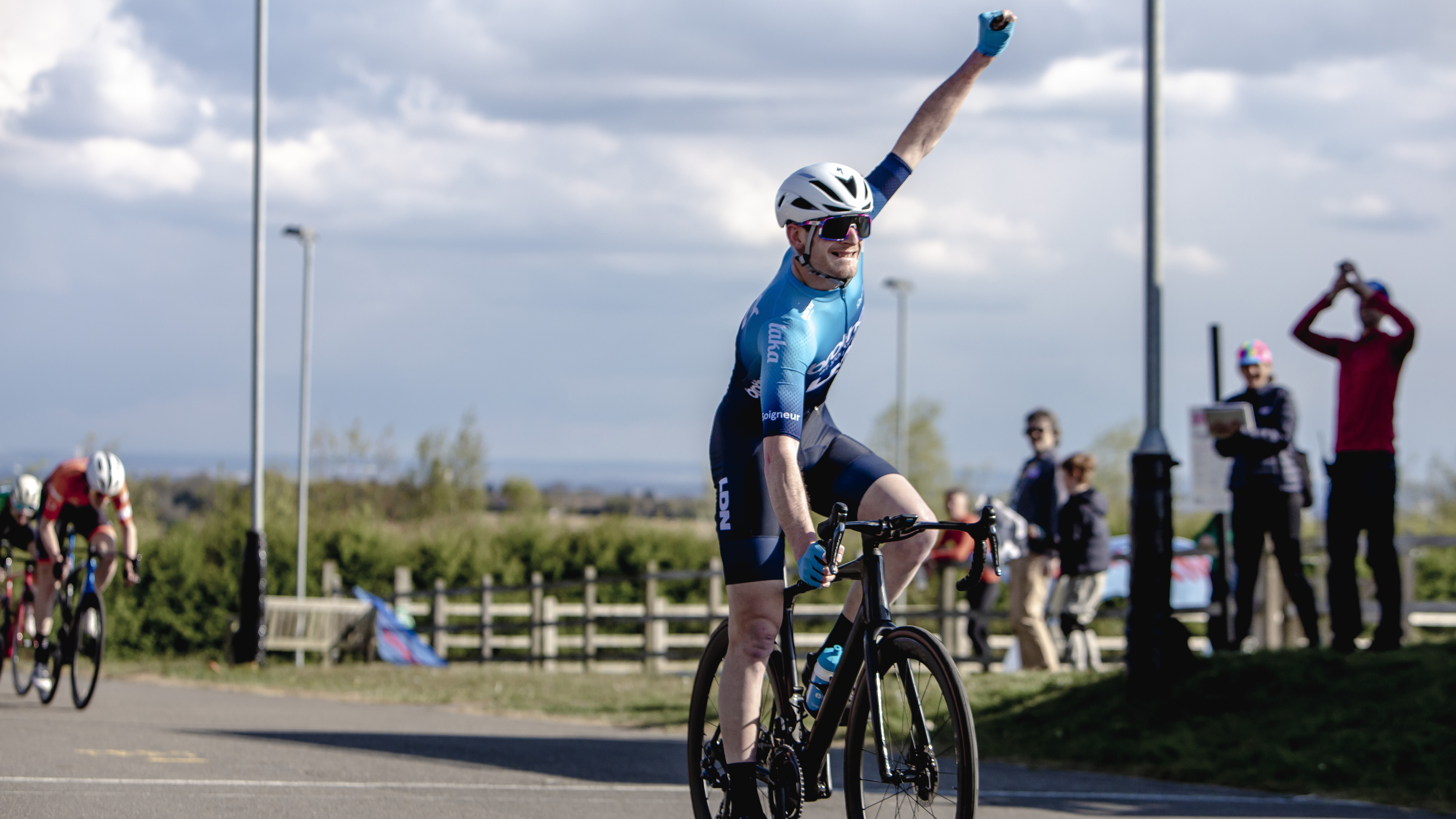 Allen racing for the first time with the Avec AerGrips, and winning in an Elite Crit at Hog Hill