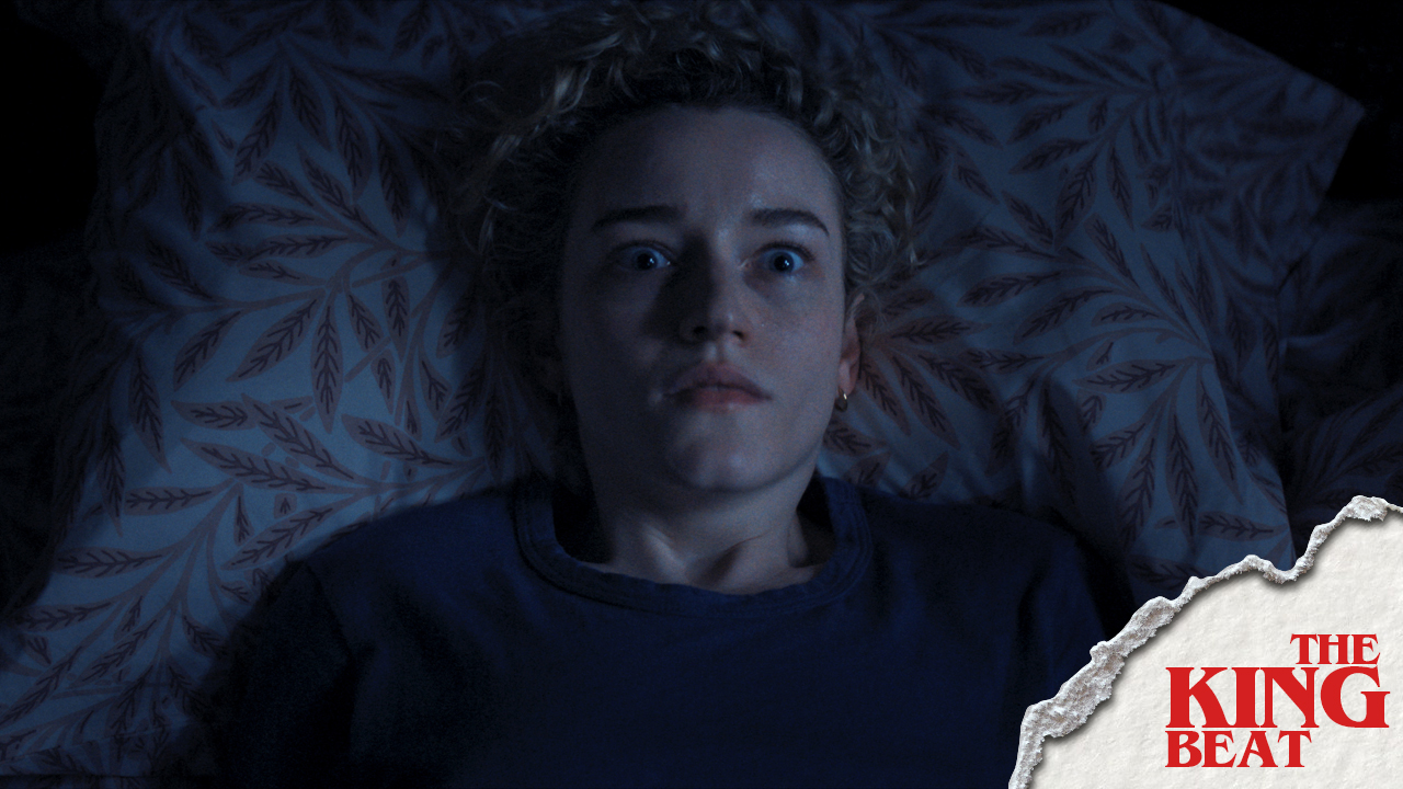 Julia Garner as Justine in bed in Weapons The King Beat