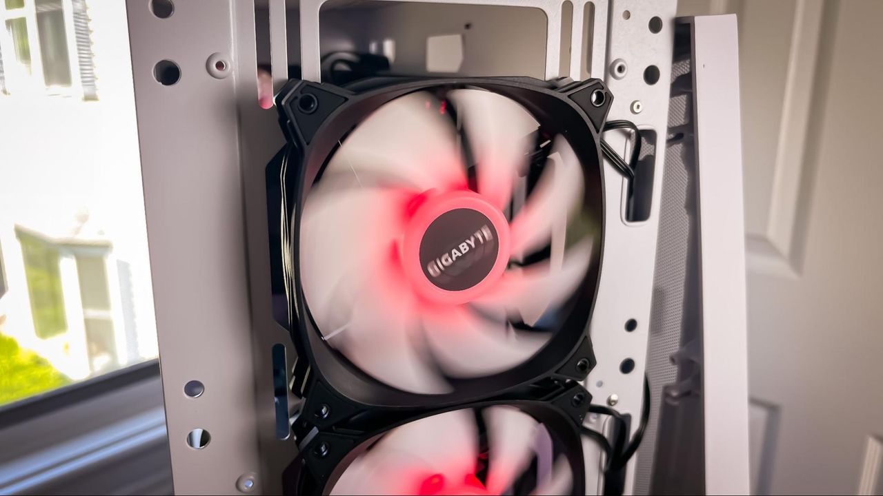 Gigabyte C301 Glass