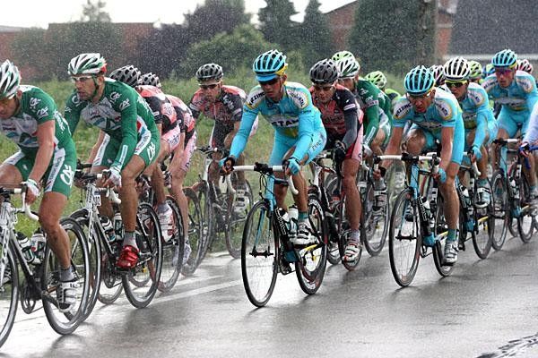 The rain came teeming down during the stage, so Vino made his way towards the front.