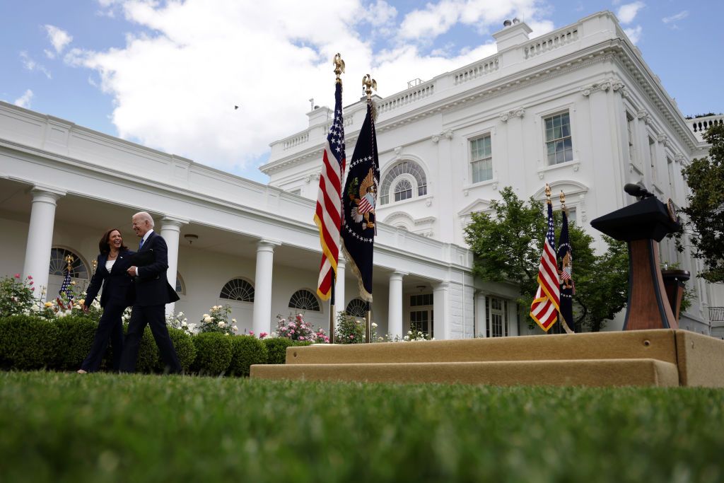 White House, Harris, Biden.