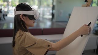 VR stylus explained; people draw using VR and stylus