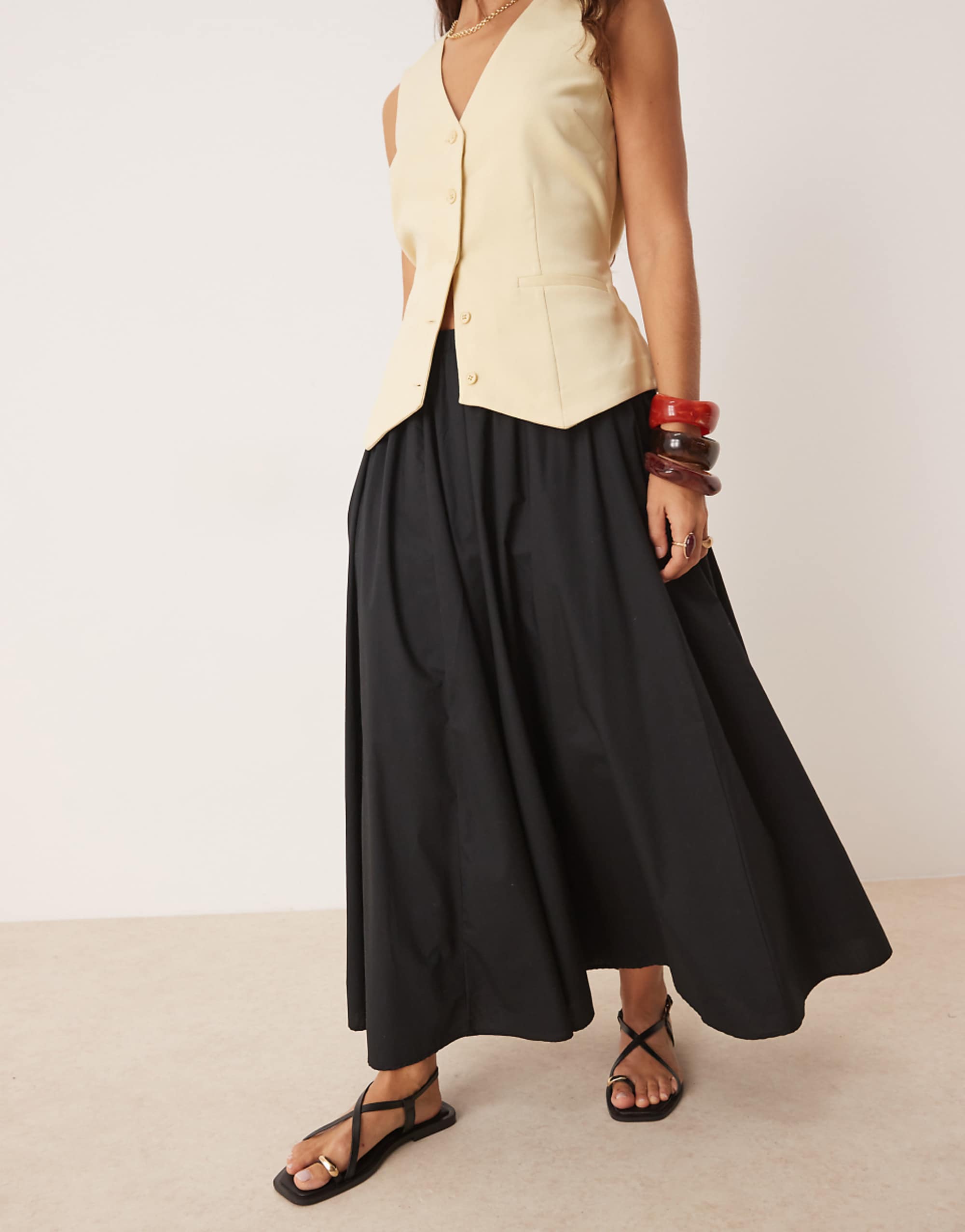 Abercrombie & Fitch Full Maxi Skirt With Elasticated Waist in Black