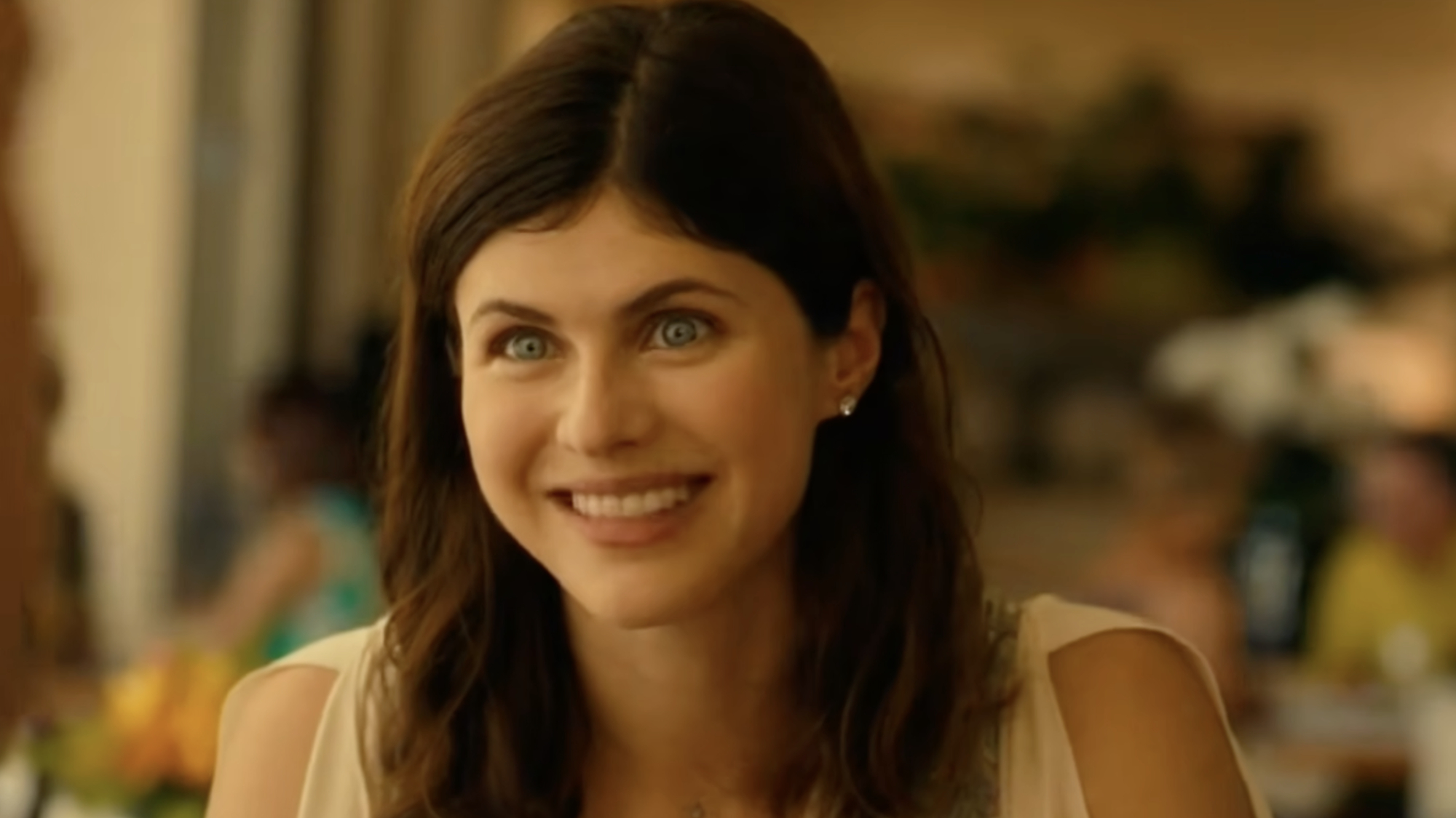 Alexandra Daddario in The White Lotus.