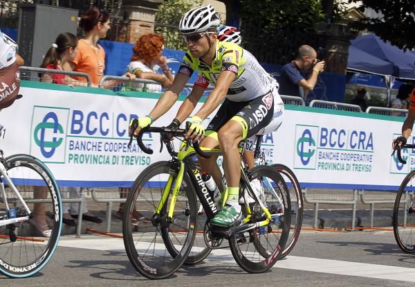 Giovanni Visconti (ISD) en route to his national title.