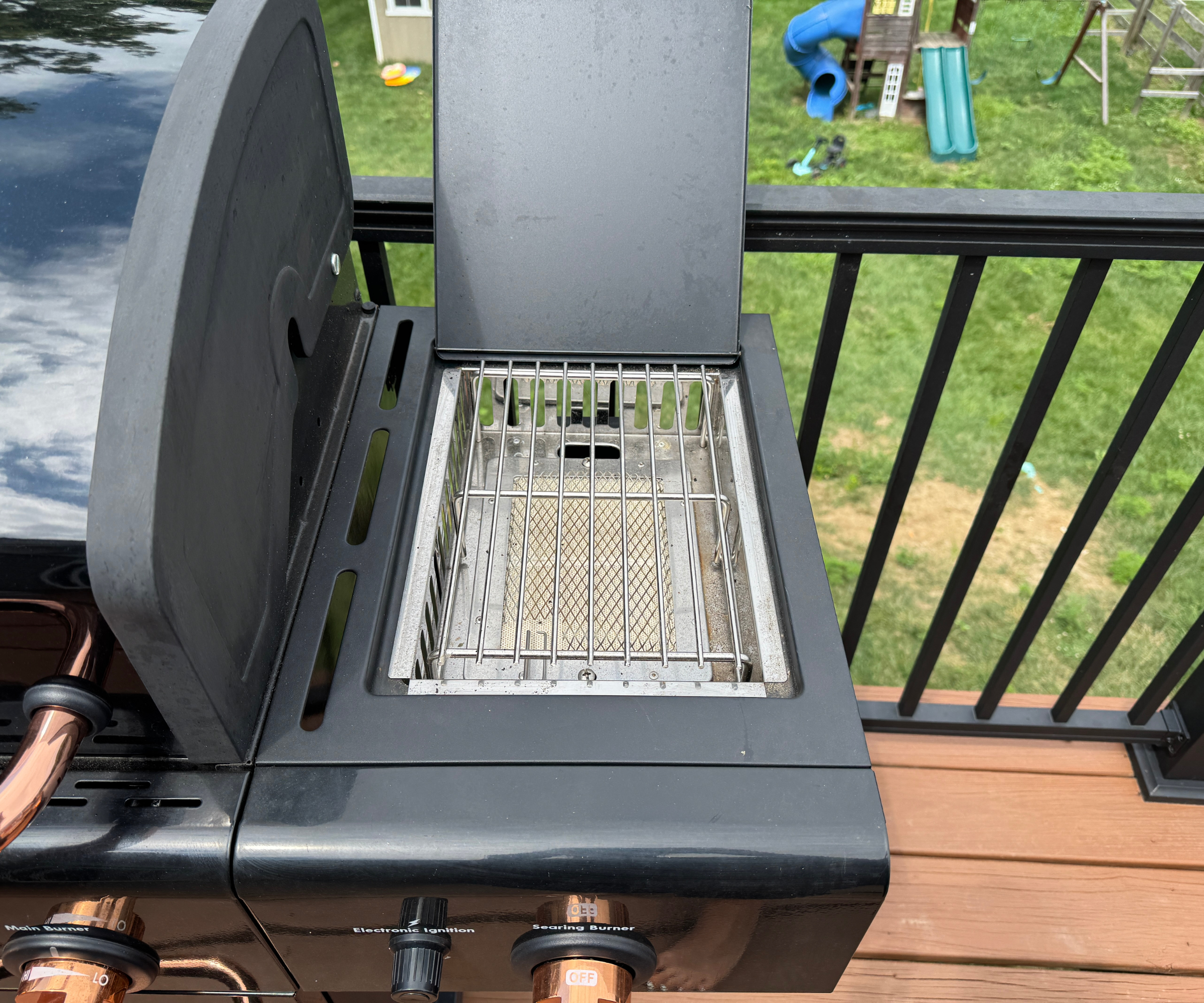Kenmore 4 Burner Gas Grill with searing side burner