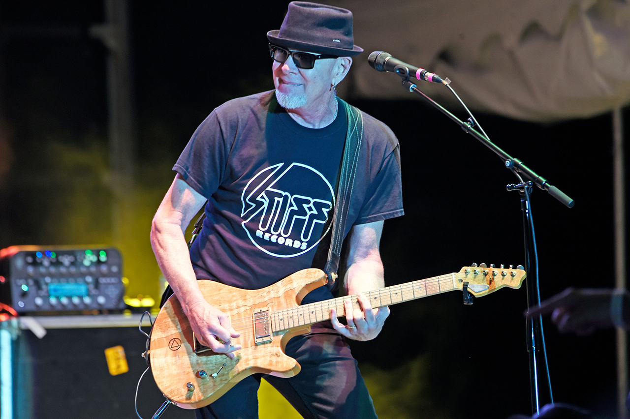 Mark Kendall performs onstage with Great White at the Kentucky State Fair at the Kentucky Exposition Center in Louisville, Kentucky on August 18, 2018