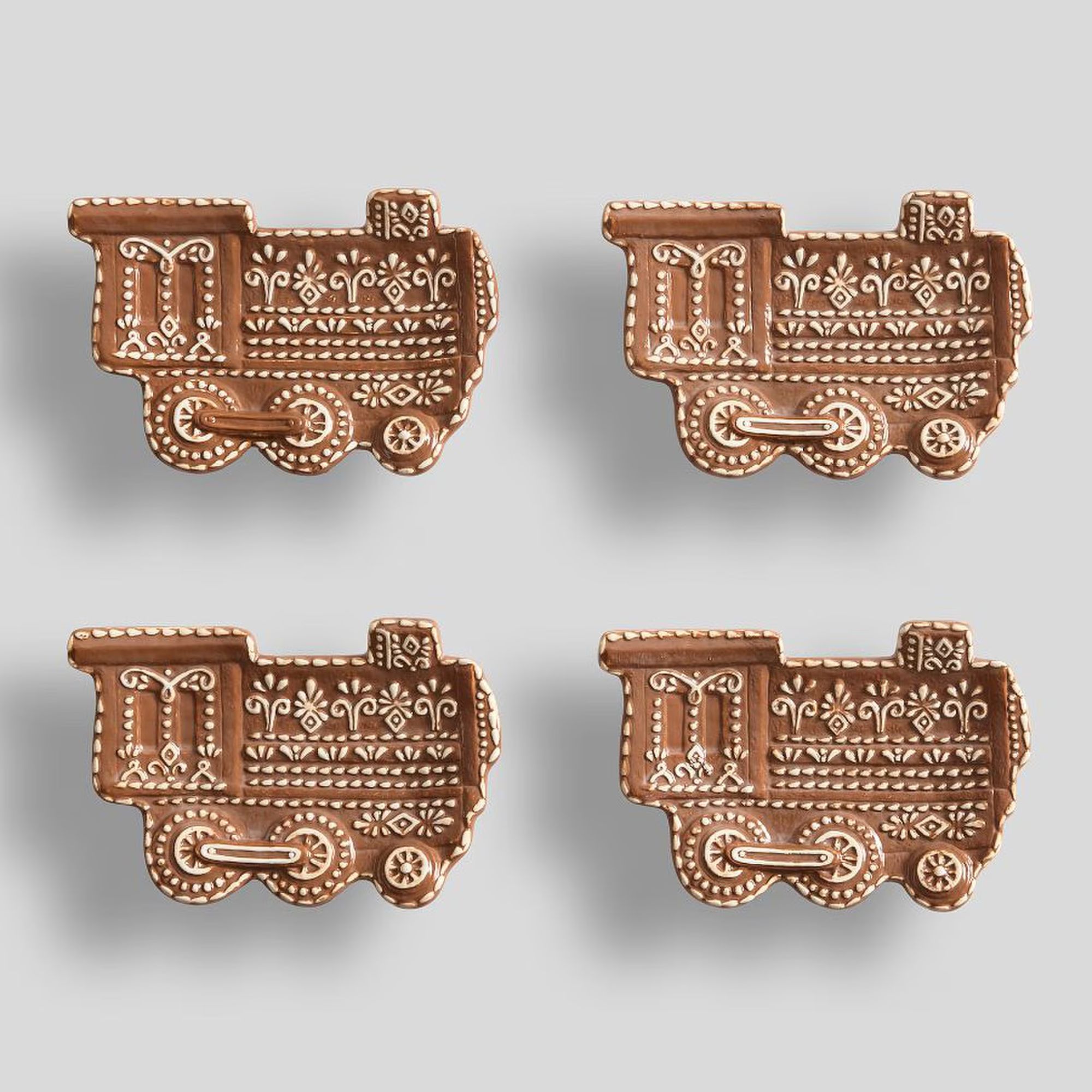 Pottery Barn Gingerbread Train Stoneware Appetiser Plates &amp;ndash; Set of 4
