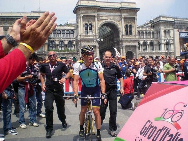 Lance Armstrong on Piazza Duomo in Milan.