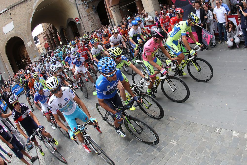 The peloton roll out