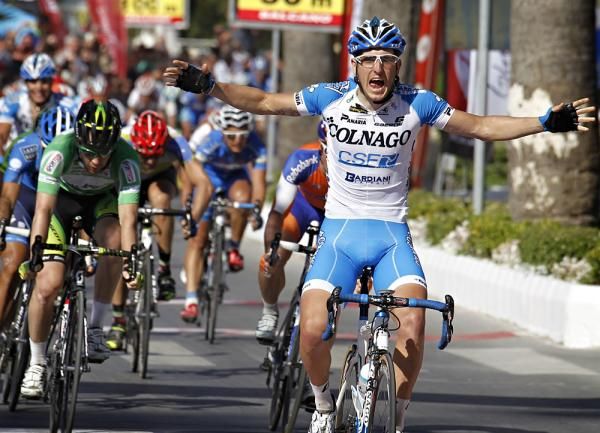 Sacha Modolo (Colnago-CSF Bardiani) beat Matt Goss and Mark Renshaw to win stage 6