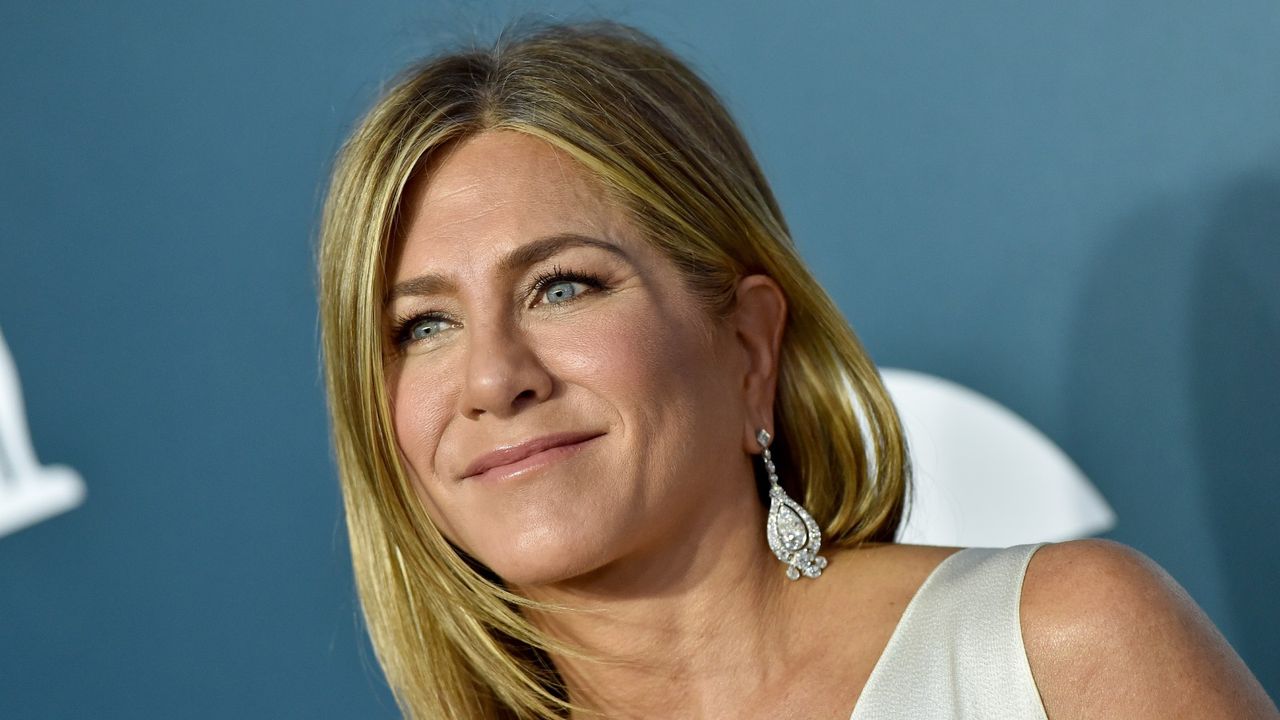 LOS ANGELES, CALIFORNIA - JANUARY 19: Jennifer Aniston attends the 26th Annual Screen Actors Guild Awards at The Shrine Auditorium on January 19, 2020 in Los Angeles, California. (Photo by Axelle/Bauer-Griffin/FilmMagic)