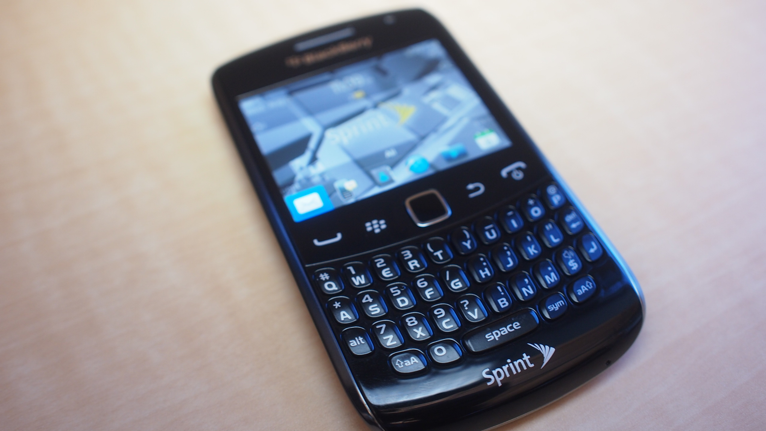 BlackBerry Curve 9350