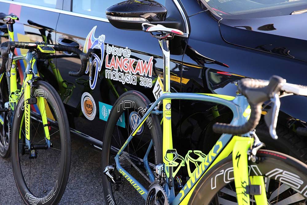 The Tinkoff bikes await the start