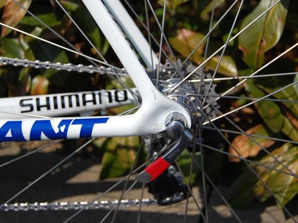 New rear dropouts increase the effective chain stay length by 7mm for more stability on the cobbles.
